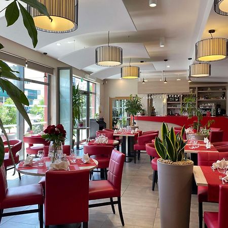 Brit Hotel Brive La Gaillarde - Restaurant La Limousine Malemort Exteriér fotografie