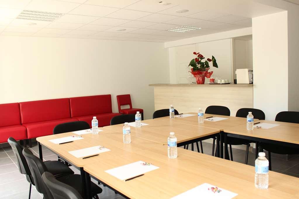 Brit Hotel Brive La Gaillarde - Restaurant La Limousine Malemort Zařízení fotografie